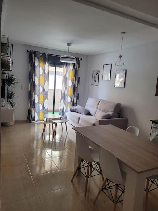 Elegante Piso Con Terraza, Garaje, Piscina Y Ac *